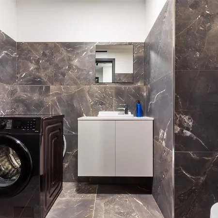 Lam Metropolis - Free Parking - Balcony Apartman Pozsony