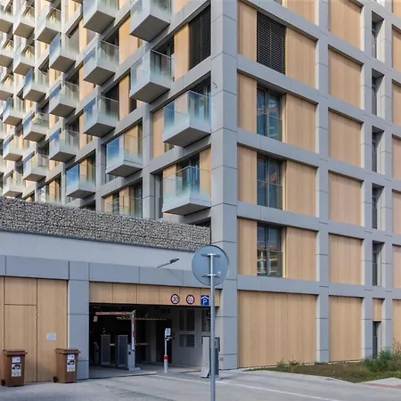 Lam Metropolis - Free Parking - Balcony