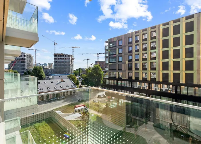 Apartmán Lam Metropolis - Free Parking - Balcony