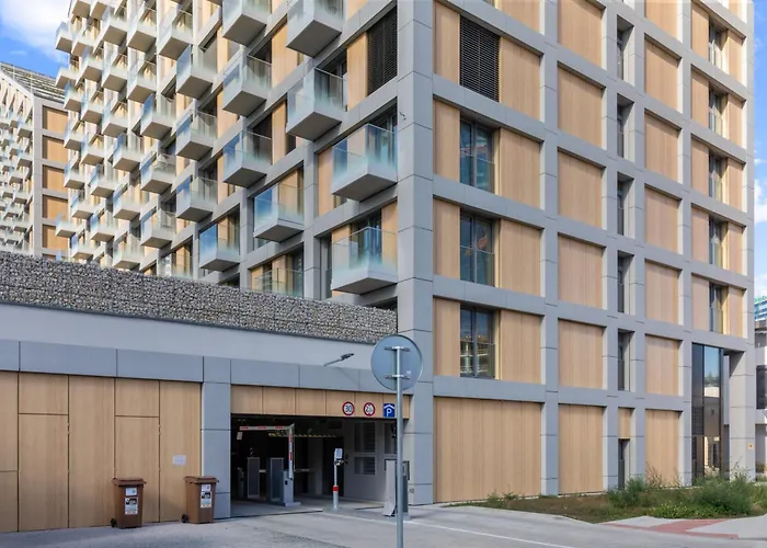 Lam Metropolis - Free Parking - Balcony